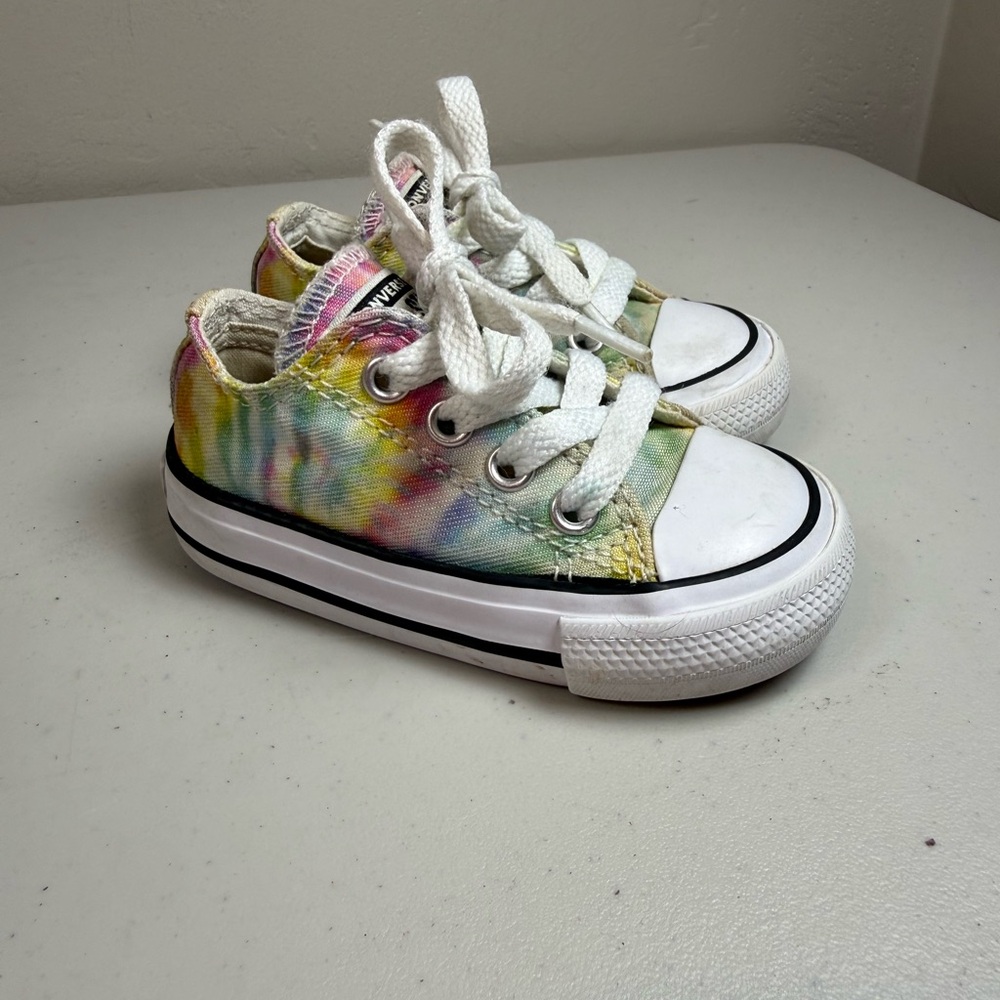 Converse Chuck Taylor All Star Tie Dye sneakers for toddlers size 4